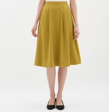 骨格ストレートタックありフレアスカートのバランスを考える あかりとつき